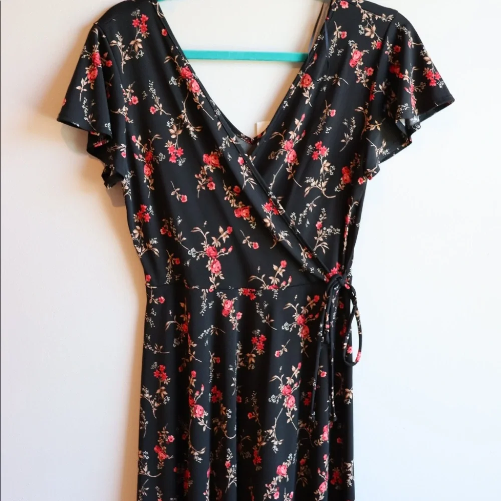 Dress - Picture 3 of 4